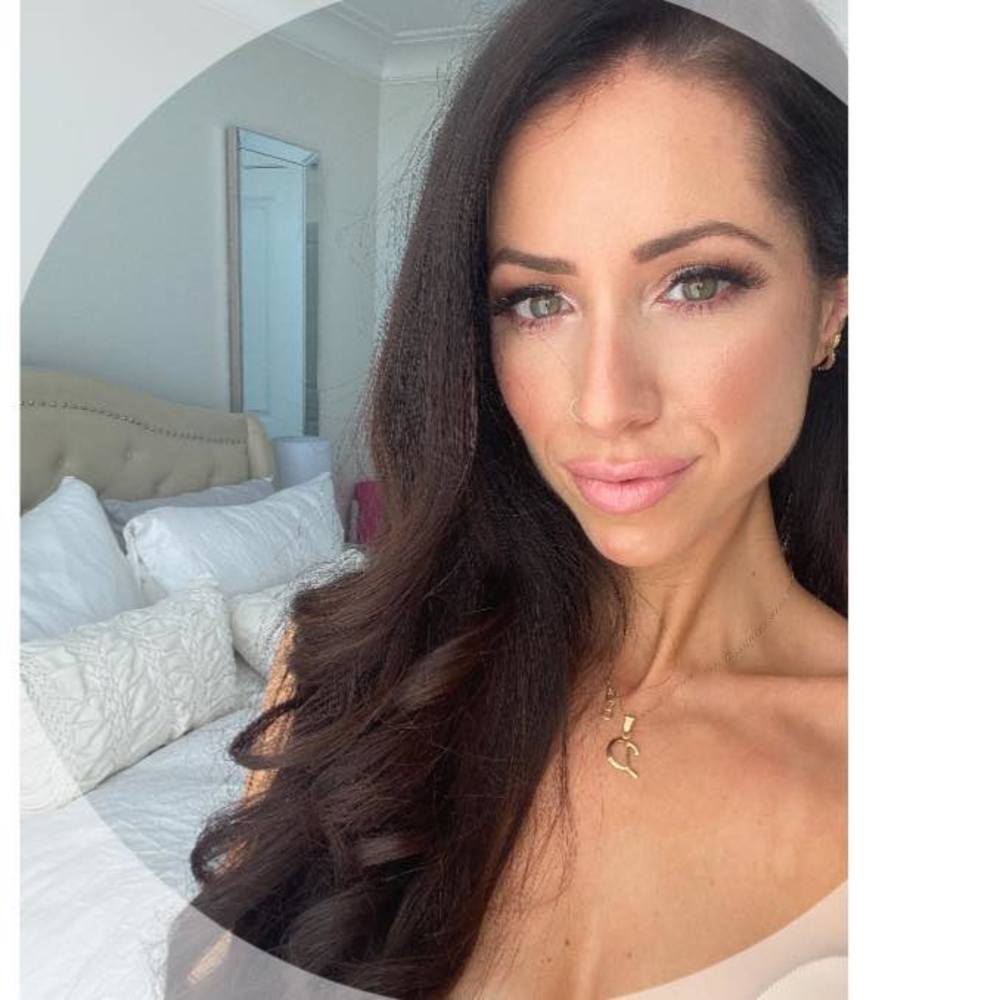 Meet your Posher, Daniela